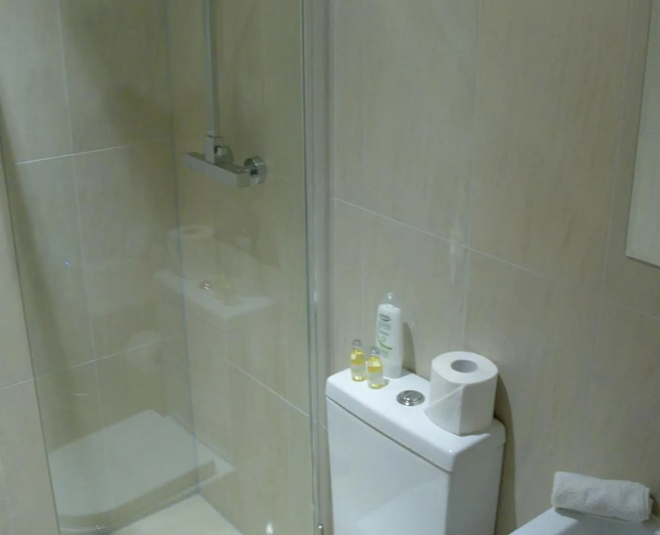 Accommodation Bristol Airport Redhill  Storbritannien