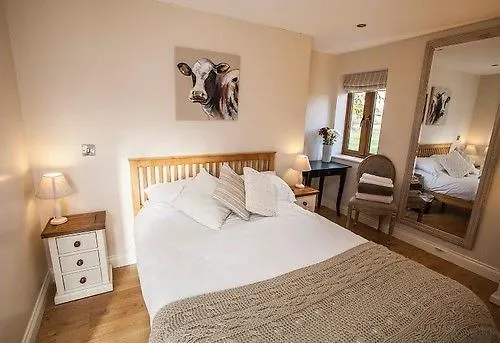 Accommodation Bristol Airport Redhill  Bed & Breakfast